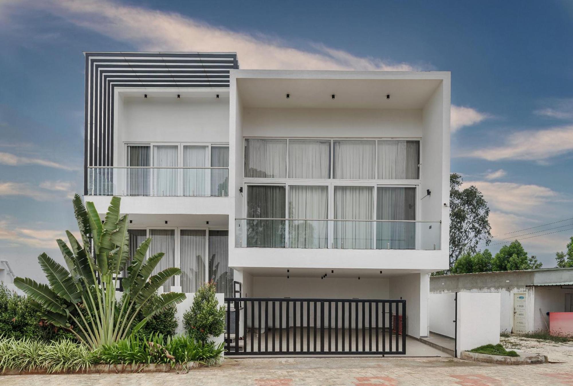 Celestial Sapphire Villa Pvt Pool Veg Food 4Bhk Dod Ballāpur Exterior foto