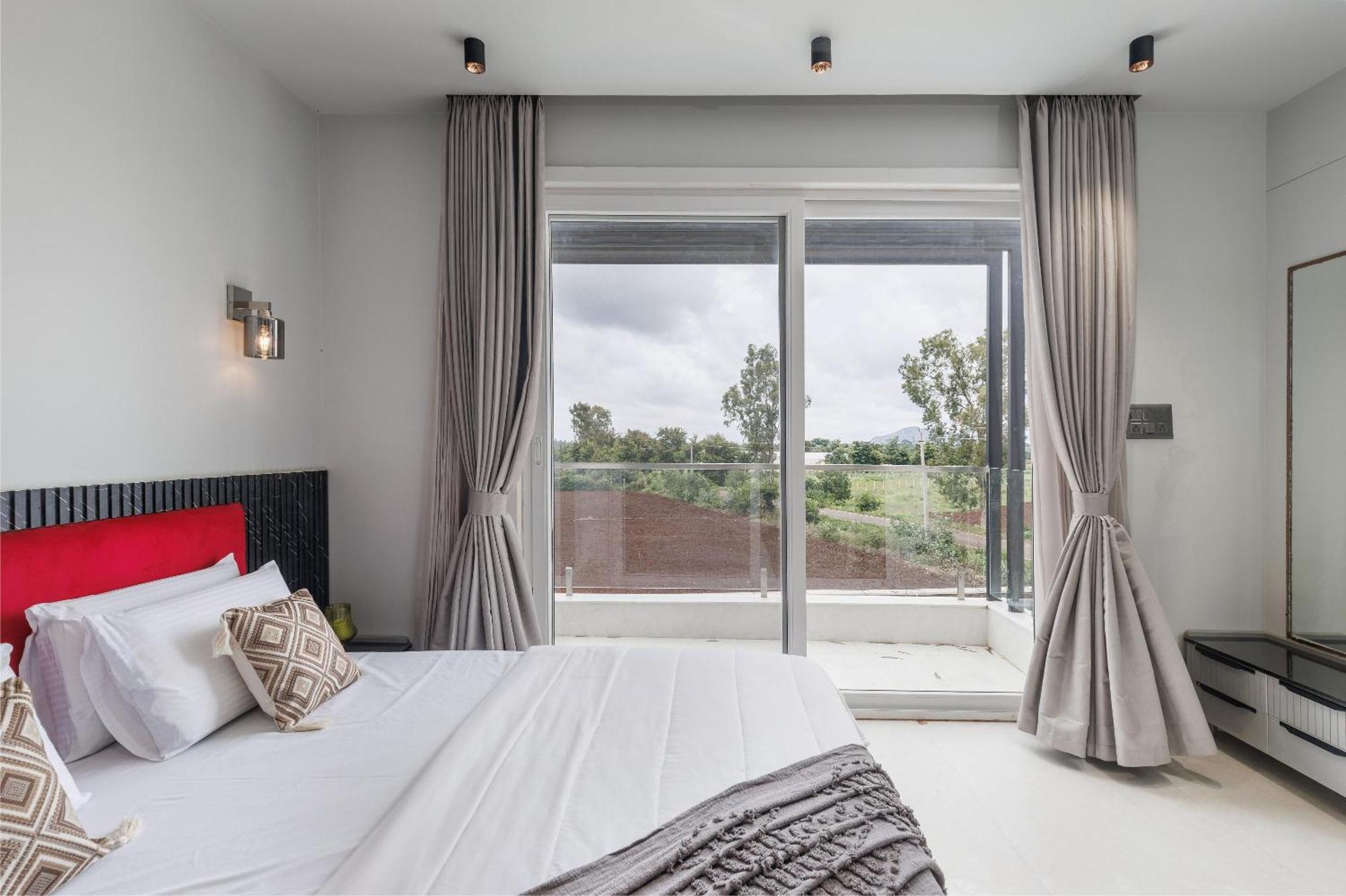 Celestial Sapphire Villa Pvt Pool Veg Food 4Bhk Dod Ballāpur Exterior foto